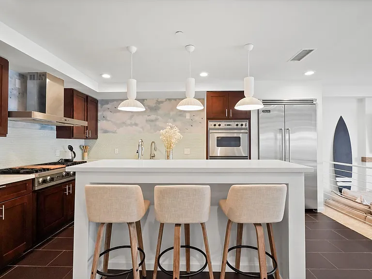 9842 Portola Dr — Photo 13