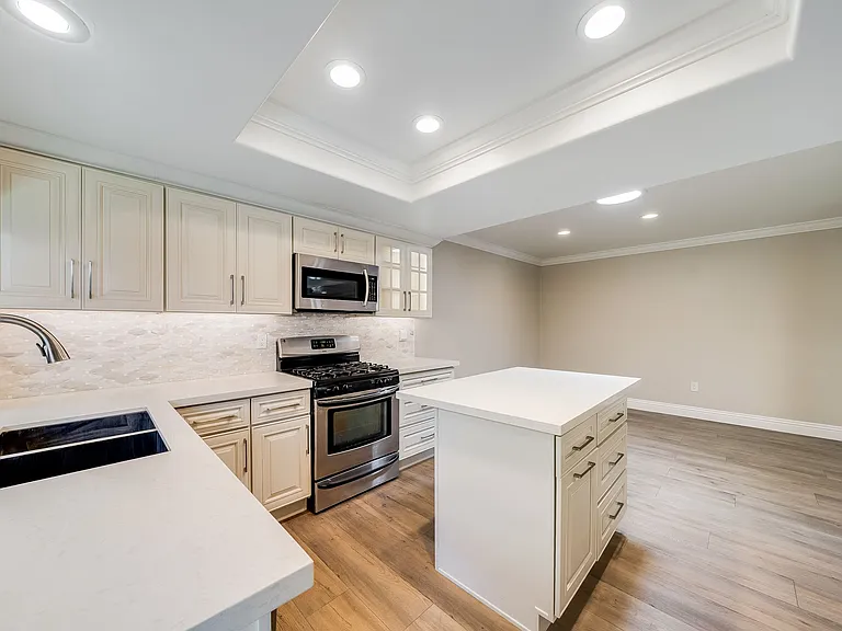 2733 W Keller Ave #1 — Photo 10