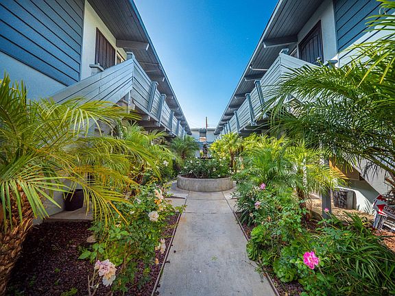 2nd image of 9025 National Blvd #46-9035