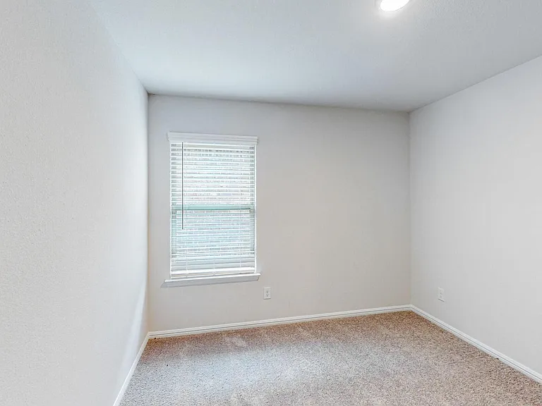 5809 Sandown Dr — Photo 6