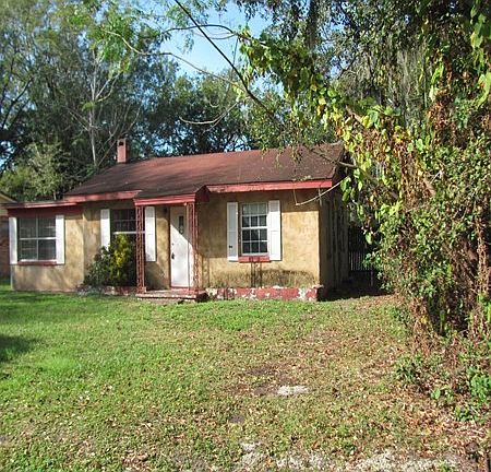4th image of 1024 Lakewood Ct