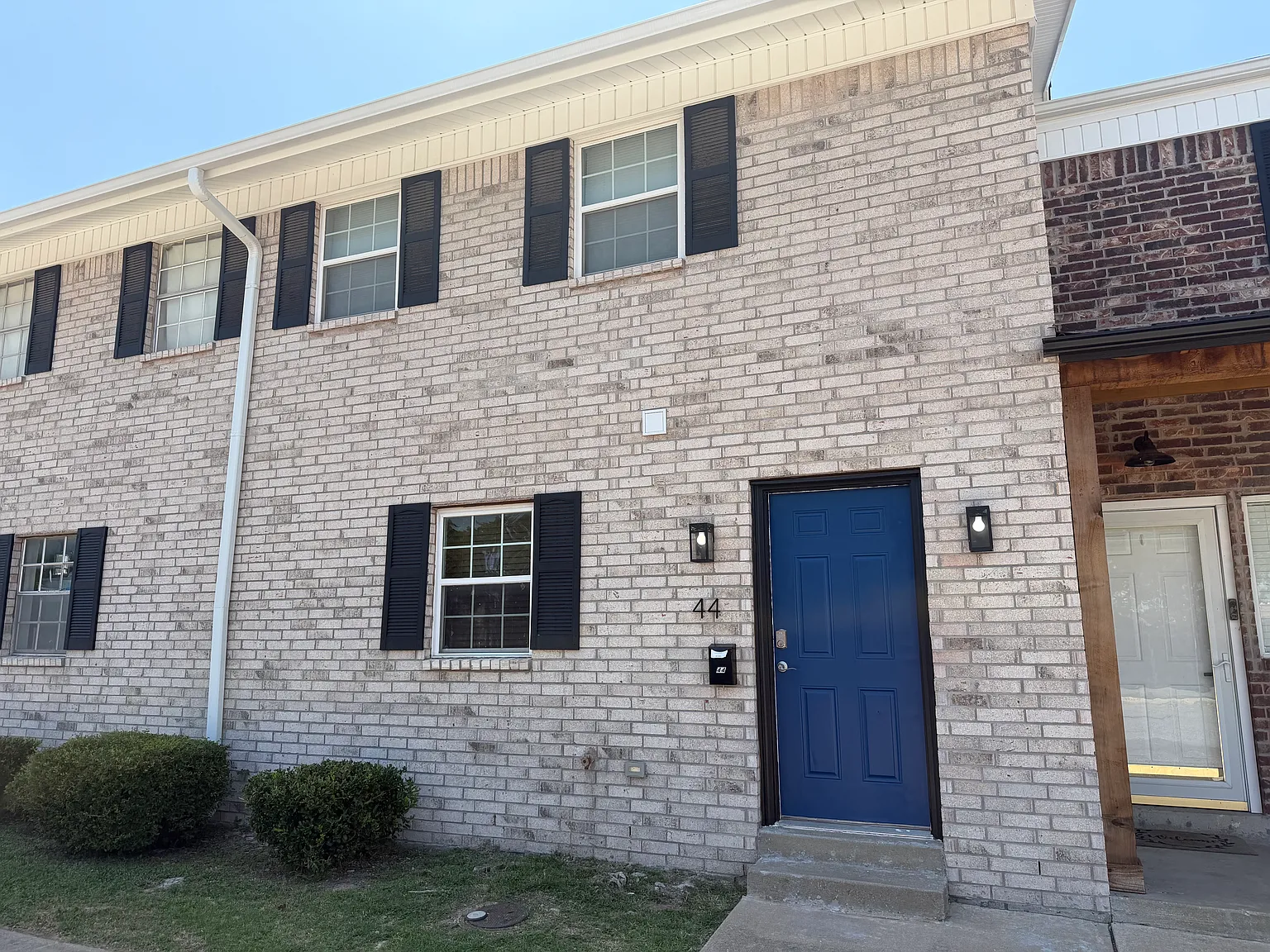 2 bed, 1200 sqft, $1,000 — Photo 1
