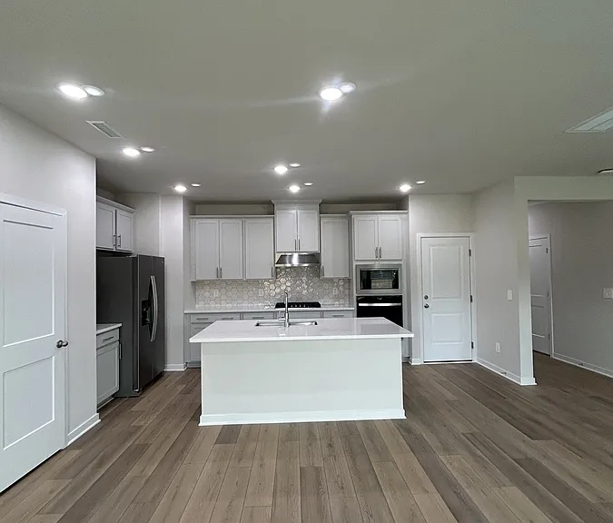 6153 Ivy Brook Trl — Photo 4