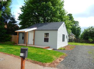 952 Holly St, Junction City, OR 97448