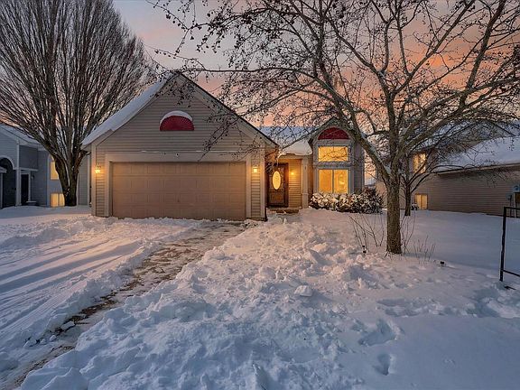 2nd image of 4507 Brookmeadow Dr SE
