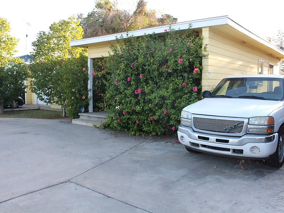 1st image of 147 S Lovers Ln