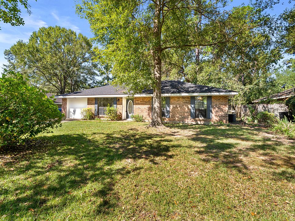 1st image of 805 Royal Oaks Ln