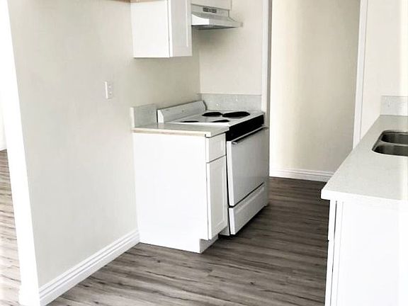 3rd image of 634 Lime Ave #204
