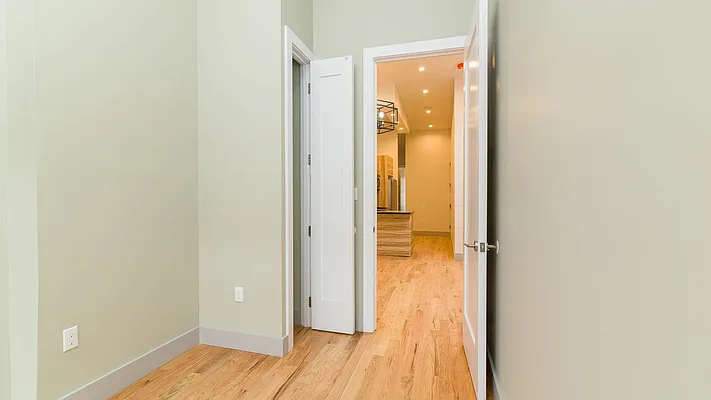 Rented by Nooklyn NYC LLC | media 7