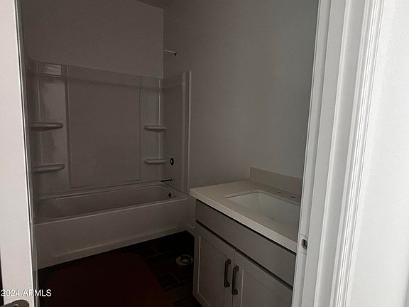 4th image of 5527 W THURMAN Drive