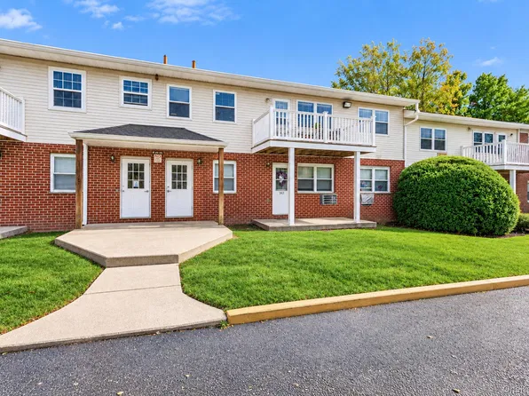 1 Hemlock Drive #F164, Bay Shore, NY 11706