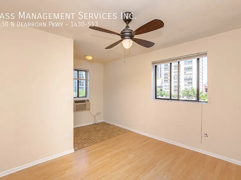 1430 N Dearborn Pkwy — Photo 33