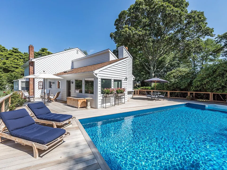 343 Sebonac Rd