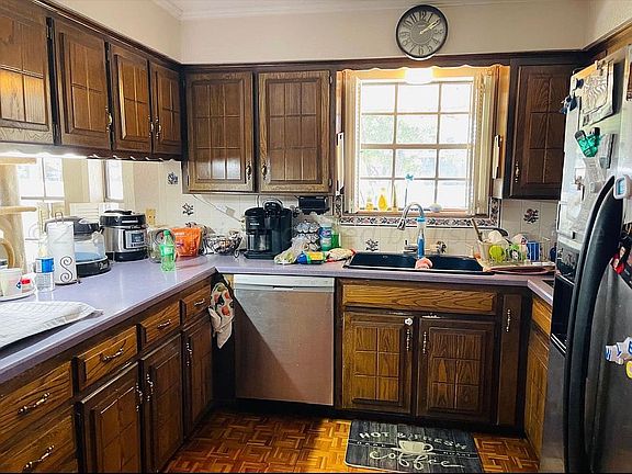 5th image of 2364 Beech Ln