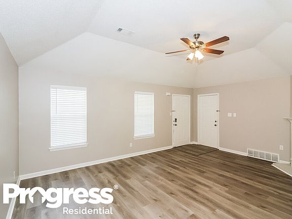 5th image of 60 Garden Springs Dr
