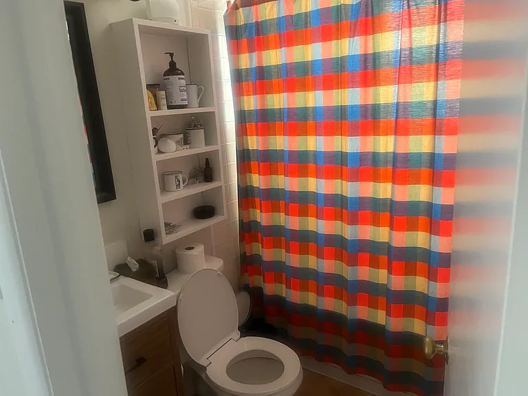 1521 Norwood Ave #1 — Photo 9