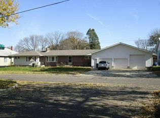 927 Baltimore St, Waterloo, IA 50702