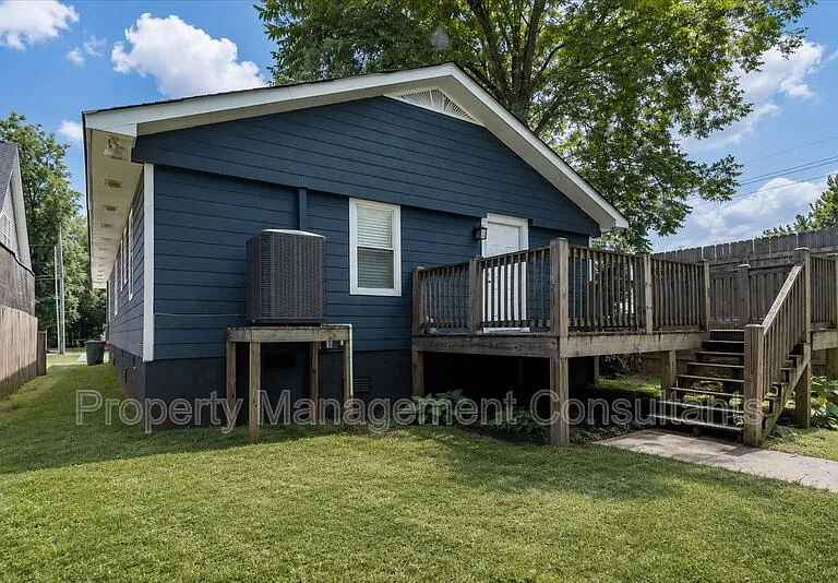 805 Rison Ave NE — Photo 4