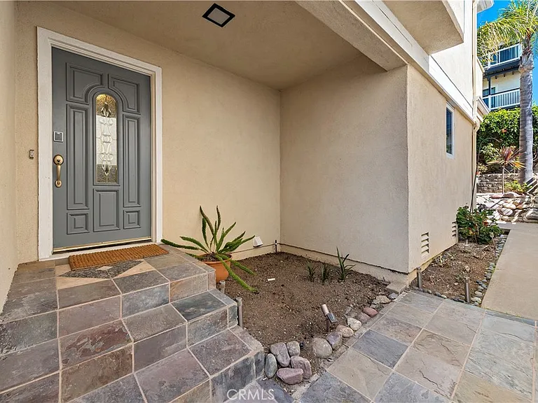 882 Acapulco St — Photo 36