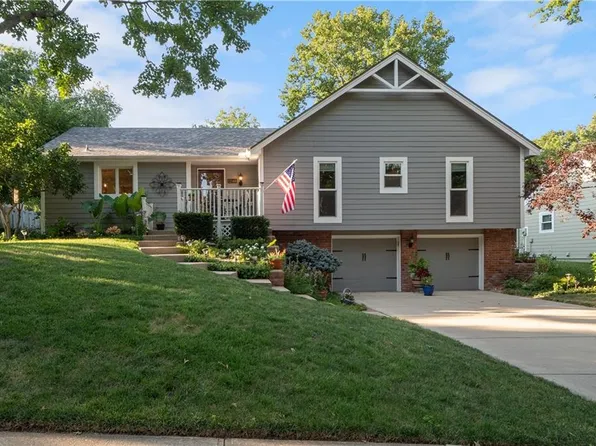 12146 W 99th Ter, Lenexa, KS 66215