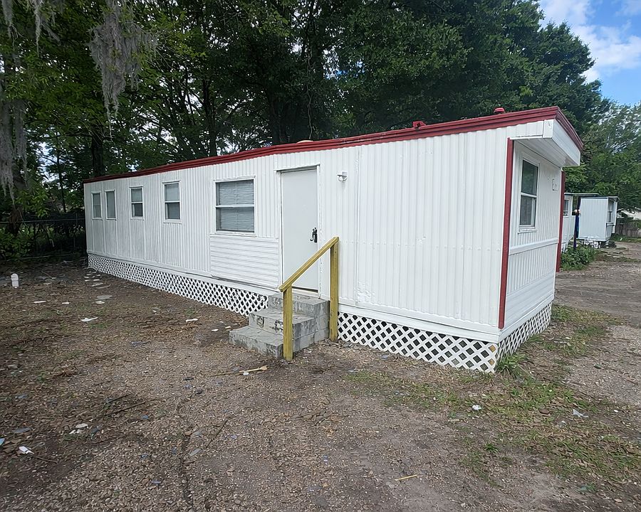 1st image of 4351 Putnam Ave #8