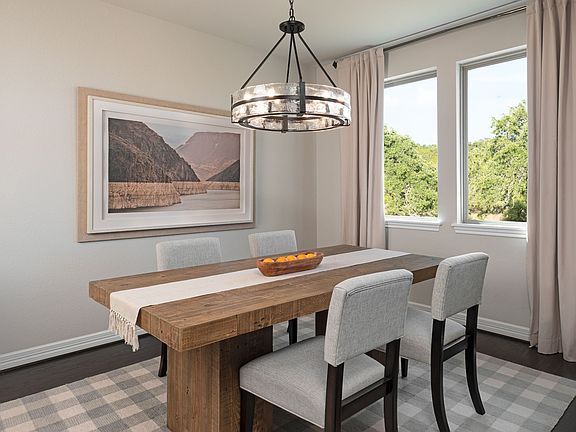 Ashland - Hyde Interior Image 4