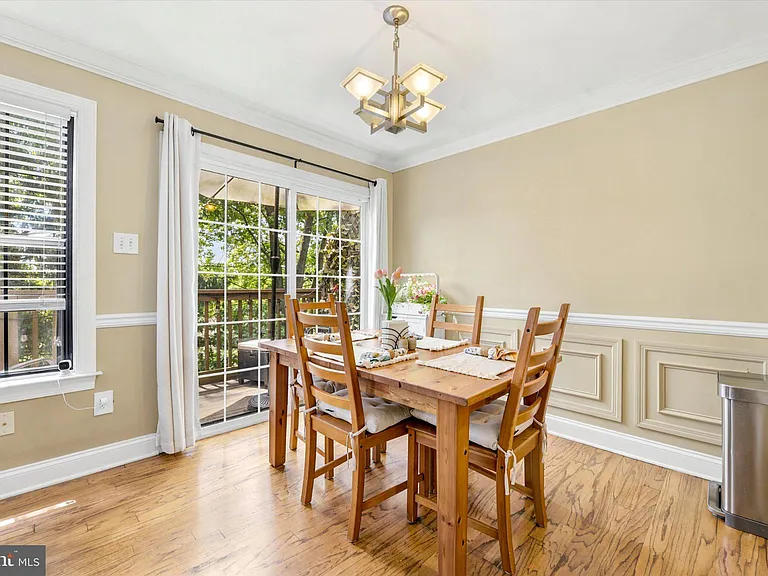 158 Mansion House Dr — Photo 8
