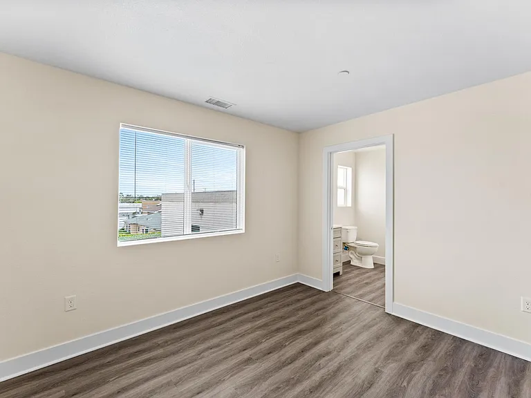 1029 S Montebello Blvd — Photo 56