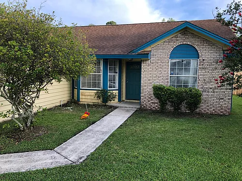 418 Moby Dick Dr S Photo 1
