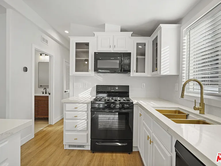 30473 Mulholland Hwy #109 — Photo 7