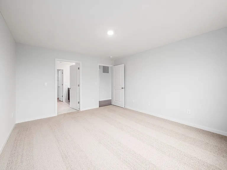 426 Emily Dr — Photo 29