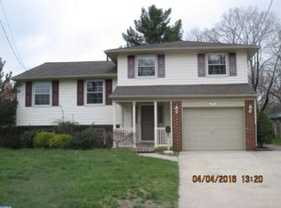 11 Hillside Rd, Stratford, NJ 08084