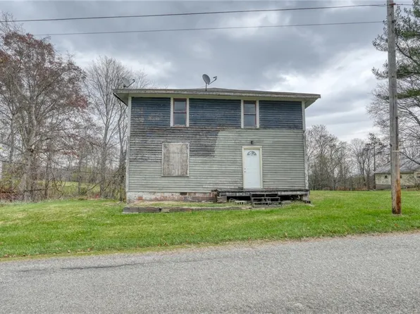 220 Church St, Senecaville, OH 43780
