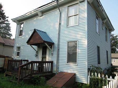 2nd image of 416 Deviller St