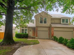 10740 W 115th St, Overland Park, KS 66210