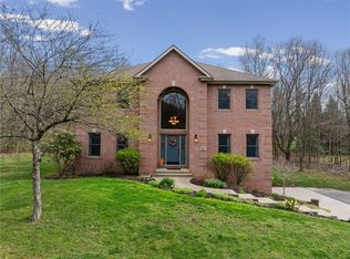 197 W Cruikshank Rd, Butler, PA 16002