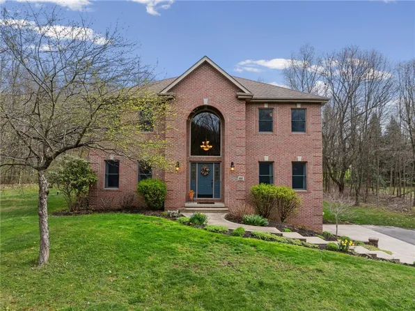 197 W Cruikshank Rd, Butler, PA 16002