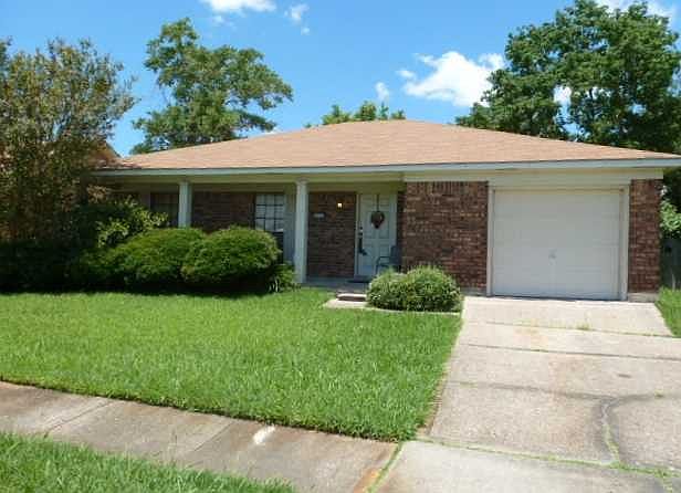 1st image of 672 Wall Blvd