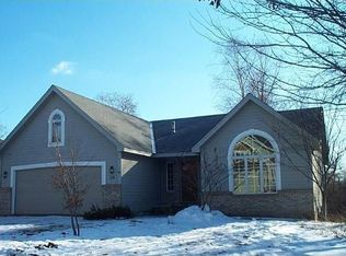 210 Dahlia St, Saint Paul, MN 55115