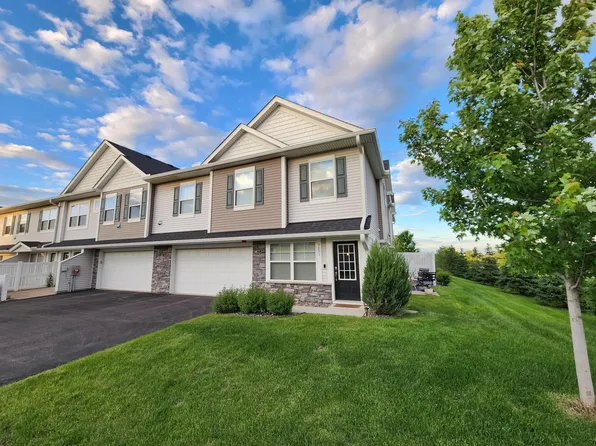 9893 5th Street Ln N, Lake Elmo, MN 55042