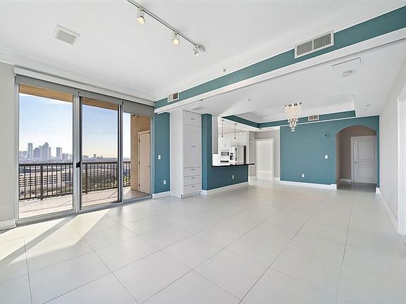 4th image of 3333 Allen Pkwy Unit 1710