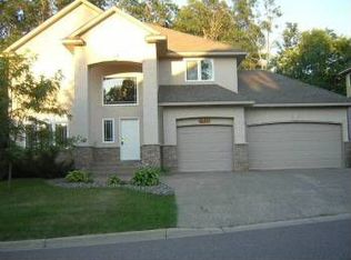 4513 Timber Woods Ln, Minnetonka, MN 55345