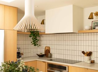 1525 Campus Rd, Los Angeles, CA 90042