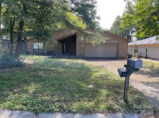 7524 Eastbourne Rd, Charlotte, NC 28227