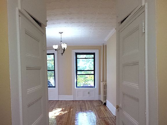 3rd image of 875 Saint Johns Pl APT 10