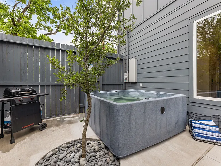 515 Altic St — Photo 23