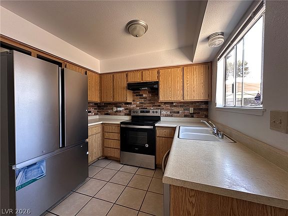 3rd image of 3500 Mercury St APT B