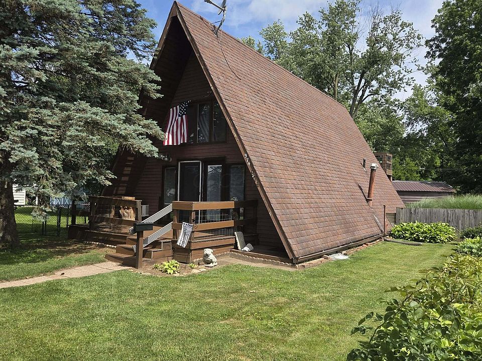 1st image of 974 Miller Ave
