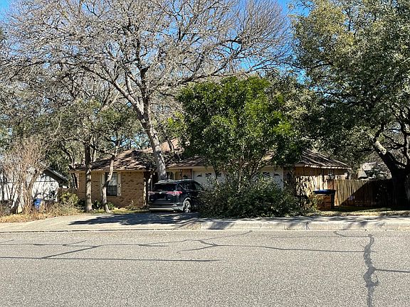 2nd image of 13547 Carlton Oaks Dr