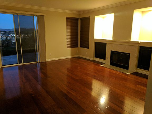 3rd image of 851 Windridge Cir